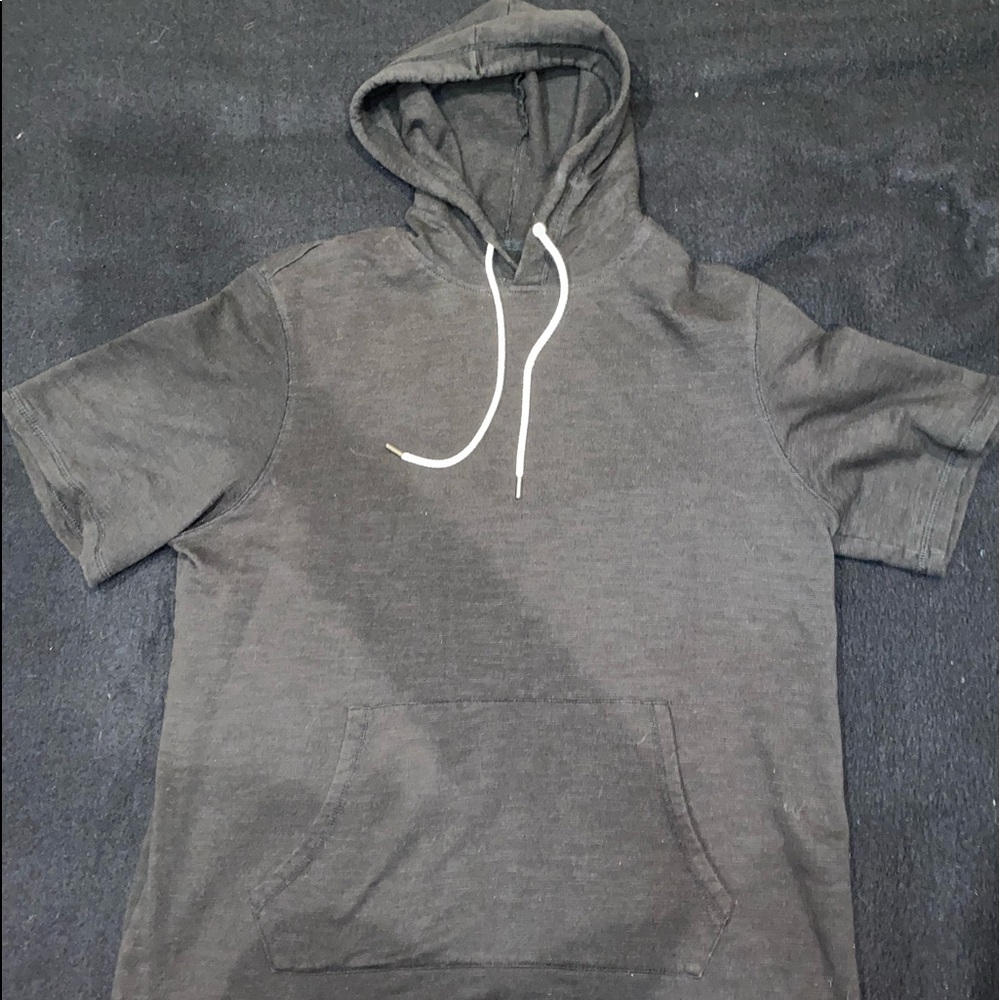 Men’s short sleeve hoodie